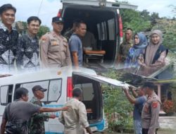 ODGJ Resahkan Warga, Puskesmas Bumidaya dan Dinas Sosial Lakukan Evakuasi