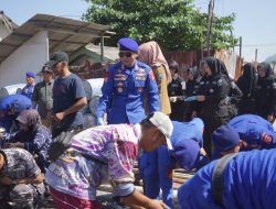 Patroli Laut dan Bersih Pantai, Ditpolairud Bersama Bid Humas Polda Lampung Ajak Warga Peduli Lingkungan