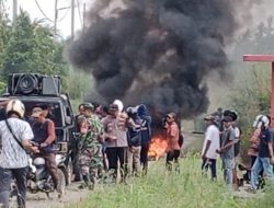 Warga Tanjung Sari dan Sukaraja Blokade Jalan, Tuntut Pemilik PT Talun Jaya Abadi