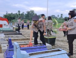 Peringati Hari Bhayangkara, Polres Pringsewu Laksanakan Ziarah dan Tabur Bunga