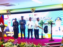 Menko PMK Dan Sekjen Kemenkes Resmikan Katarak Center di RSUD Padangan