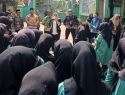 PKG Perdana di MTsN 2 Palas, Siswa Antusias Jalani Pemeriksaan Kesehatan Gratis
