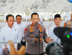 Tinjau Penanganan Karhutla Kalbar, Kapolri Ungkap Titik Api Terus Menurun