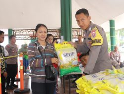 Polres Pringsewu Hadirkan Beras Murah, Warga Puas Harga di Bawah Pasar