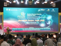 Pemkab Bojonegoro Terima Penghargaan Syariah Award 2025 Dalam Acara Closing Ceremony Fesyar