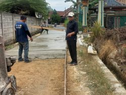 Anggota DPRD Pringsewu dari Partai Gerindra Fasilitasi Pembangunan Jalan Permukiman di Pringsewu