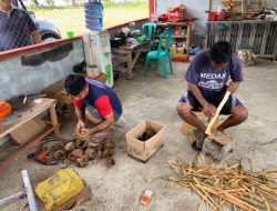 WBP Lapas Dharmasraya Olah Batok Kelapa Jadi Produk UMKM Bernilai Jual