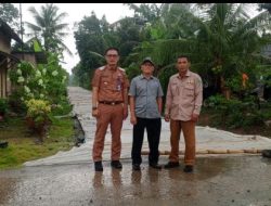 Anggota DPRD Lamsel dari Fraksi PKB, Abdullah Sutaji, Realisasikan Aspirasi Warga Bangun Jalan di Sidorejo