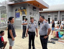 Bangun Lingkungan Pembinaan yang Tertib, Kalapas Dharmasraya Pimpin Kontrol Blok Hunian