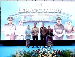 Bupati Dan Wabup Bojonegoro Hadiri Lepas Sambut Kajari Bojonegoro dari Muji Martopo kepada Zondri,