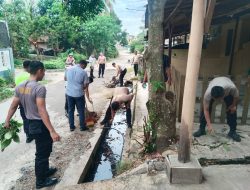 Musim Hujan di Depan Mata, Kapolsek Pringsewu Kota Imbau Warga Jaga Kebersihan dan Kesiapsiagaan