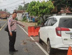 Toyota Calya Seruduk Dua Motor di Pringsewu, Tiga Korban Patah Kaki
