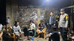 Patroli Malam Humanis, Polisi Sambangi Bengkel Warga Pagelaran