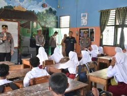Polri Kawal Program MBG, Wakapolres Pringsewu Tinjau Dapur Produksi hingga Sekolah