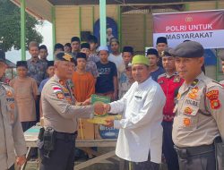 Polri Salurkan Bantuan Al-Qur’an kepada Pesantren Terdampak Banjir