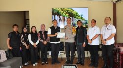 Dinilai Komit Tangani Kekerasan Anak, Polres Pringsewu Terima Penghargaan Komnas Perlindungan Anak