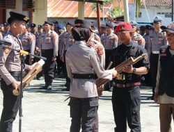 Kapolres Pesisir Barat Pimpin Apel Sabuk Kamtibmas Bersama Masyarakat