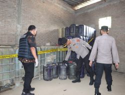 Terbongkar! Gudang BBM Oplosan di Pringsewu Beromzet Miliaran