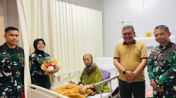 Danlanal Lampung Tunjukkan Kepedulian, Jenguk Istri Prajurit yang Berjuang Melawan Kanker Selama Tiga Tahun