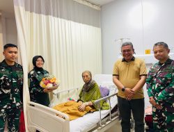 Danlanal Lampung Tunjukkan Kepedulian, Jenguk Istri Prajurit yang Berjuang Melawan Kanker Selama Tiga Tahun