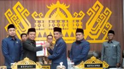 Umi Laila Sampaikan Jawaban Bupati Atas Pemandangan Umum Fraksi-fraksi DPRD Pringsewu