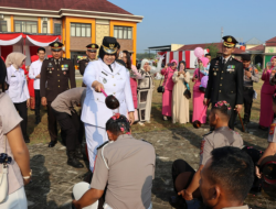Momen Hari Bhayangkara, 42 Personel Polres Pringsewu Naik Pangkat, Keluarga Ikut Sematkan Tanda Pangkat