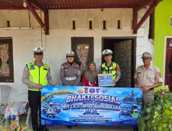 Jelang HUT Lalu Lintas Bhayangkara ke-71, Satlantas Pringsewu Berbagi Sembako dengan Masyarakat