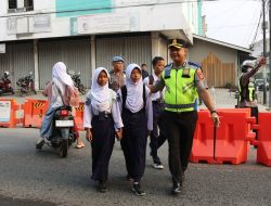 Saat Jalan Pringsewu Padat, Kapolres Turun Tangan Atur Lalu Lintas