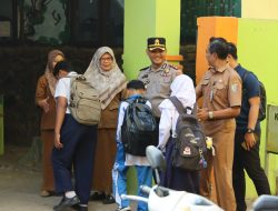 Kapolres Pringsewu Sambangi SMPN 3, Guru Apresiasi Polisi Atur Lalu Lintas