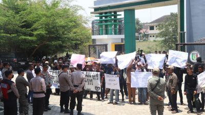 Polisi Fasilitasi Mediasi Warga Bandung Baru Barat dengan Pemkab dan DPRD Pringsewu